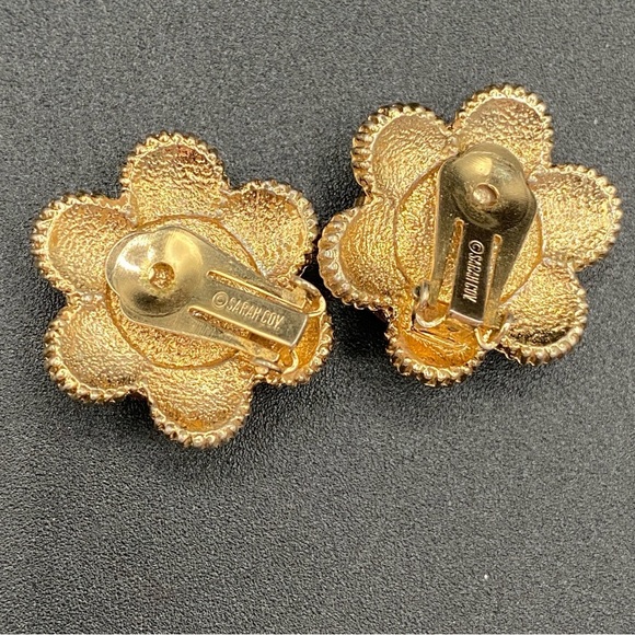 Vintage Sarah Coventry MOONLIGHT Earrings from 1973 with faux pearl centre - Picture 9 of 14